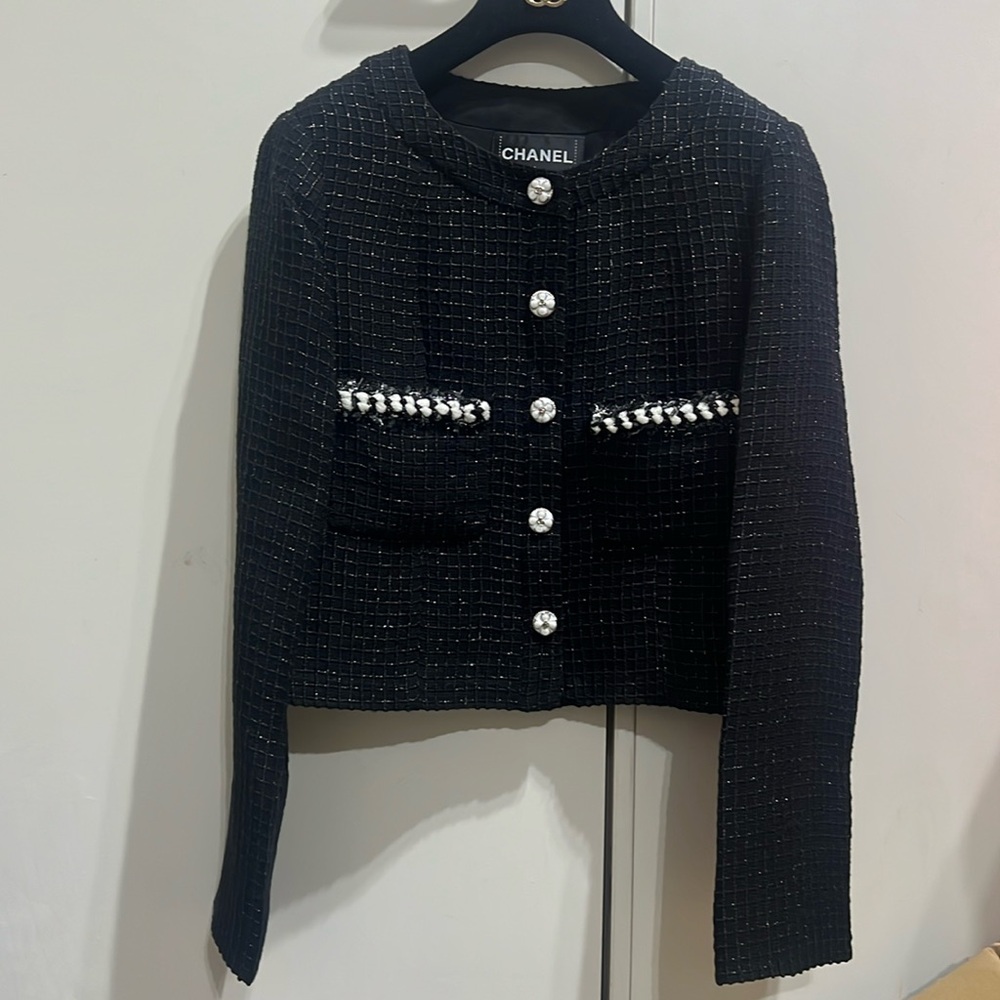 Chanel black tweed jacket 36